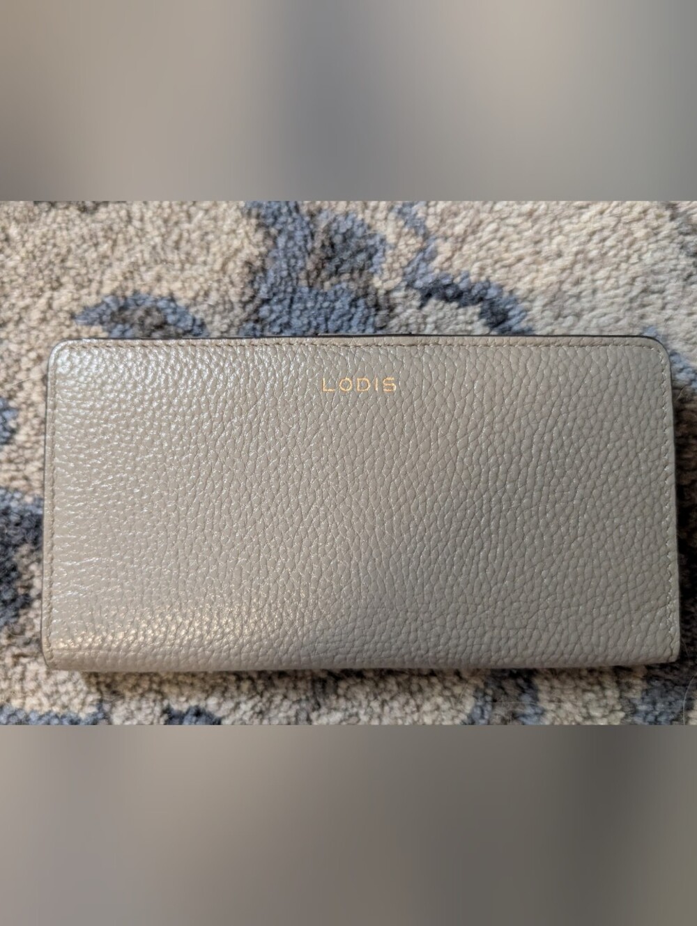 Lodis Pebbled Leather Zip Wallet in Light Gray